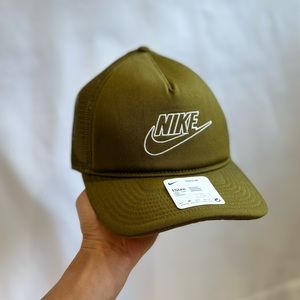Nike Trucker Hat
